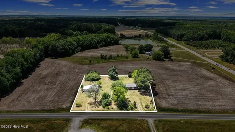 42 Collie Road Castalia NC 27816