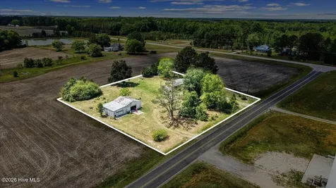 42 Collie Road Castalia NC 27816