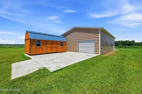 2665 Us Highway 117 Burgaw NC 28425
