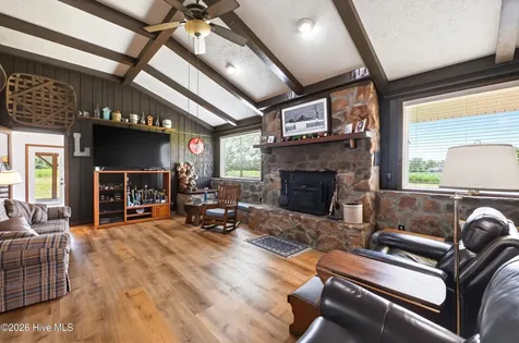2665 Us Highway 117 Burgaw NC 28425