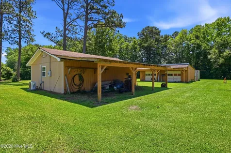 2665 Us Highway 117 Burgaw NC 28425