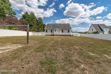 7712 La Finca Road Elm City NC 27822