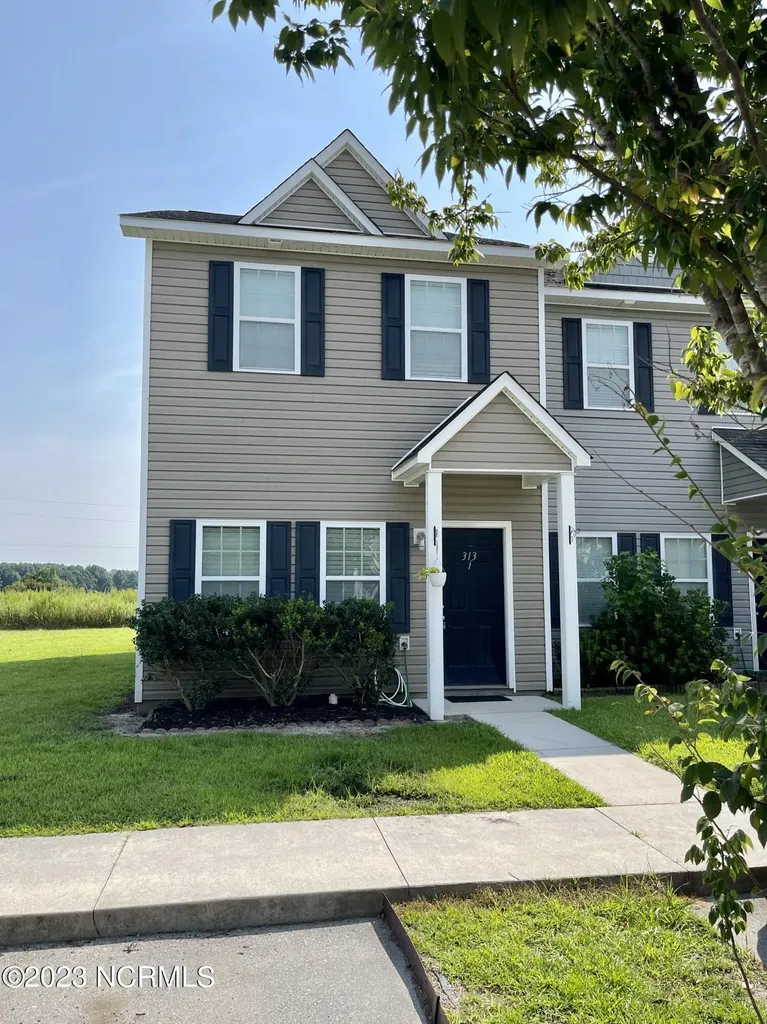 313 Burley Drive Hubert NC 28539