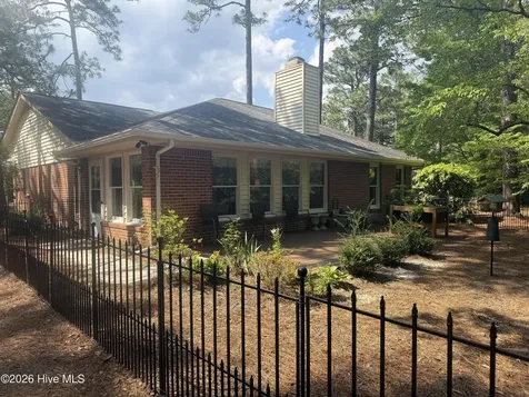 120 Robin Lane Pinehurst NC 28374