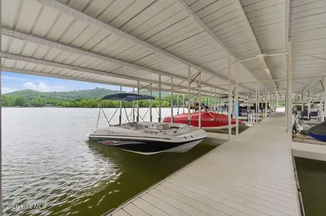 25 Mcintosh Circle Hayesville NC 28904