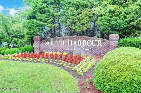 5006 Glen Cove Drive SE Southport NC 28461