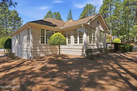 105 Woodall Court West End NC 27376