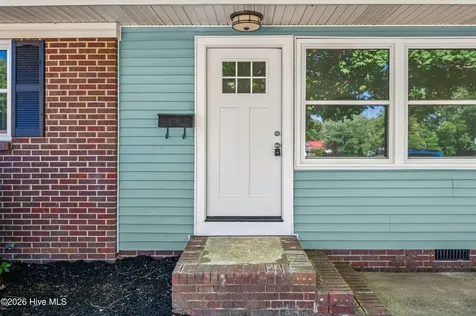 317 N Wright Street Raeford NC 28376