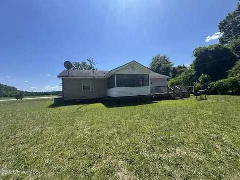 1725 Harrells Highway Garland NC 28441