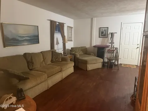 1725 Harrells Highway Garland NC 28441