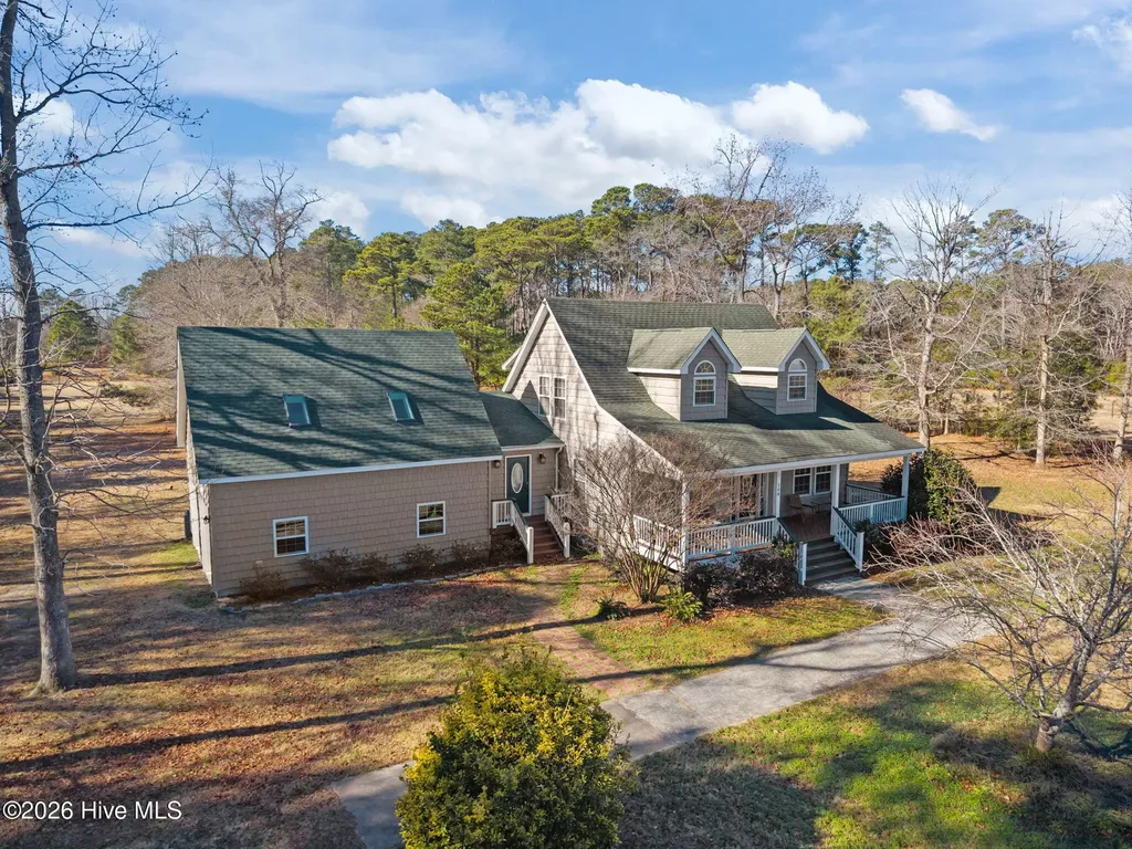 108 Young Rider Lane Grandy NC 27939