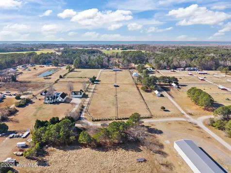 108 Young Rider Lane Grandy NC 27939