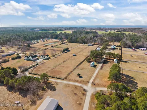 108 Young Rider Lane Grandy NC 27939