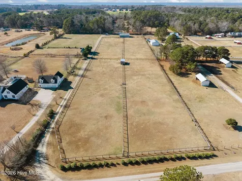 108 Young Rider Lane Grandy NC 27939