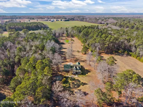 108 Young Rider Lane Grandy NC 27939