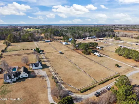 108 Young Rider Lane Grandy NC 27939