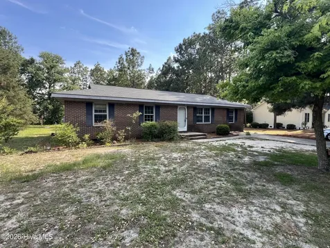 121 Forest Place Aberdeen NC 28315