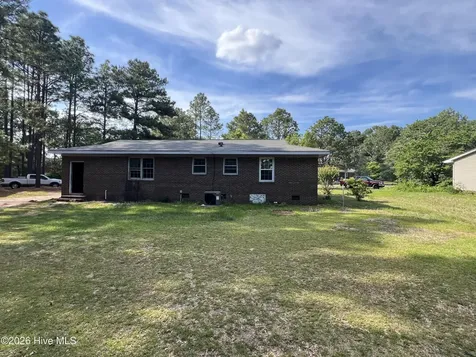 121 Forest Place Aberdeen NC 28315
