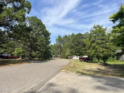 121 Forest Place Aberdeen NC 28315