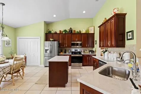 938 Meadowlands Trail NW Calabash NC 28467