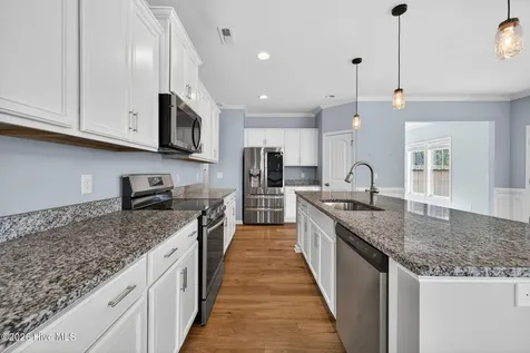 52 Violetear Ridge Hampstead NC 28443