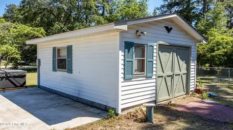 1306 Slick Hill Road Edenton NC 27932