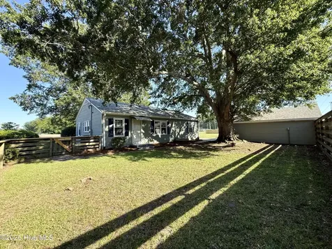 161 Walhurst Avenue Chocowinity NC 27817