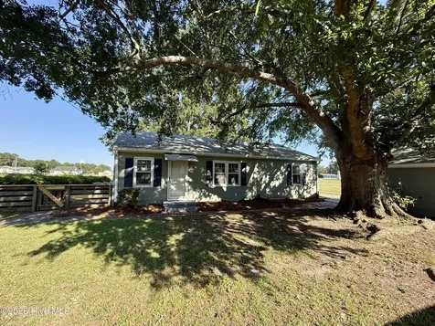 161 Walhurst Avenue Chocowinity NC 27817
