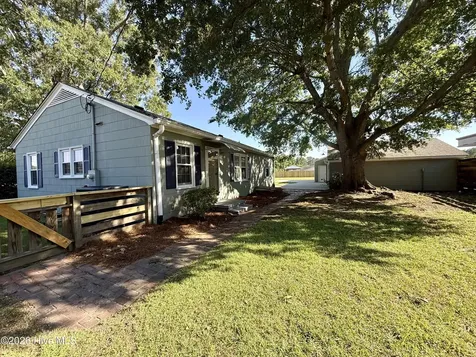 161 Walhurst Avenue Chocowinity NC 27817