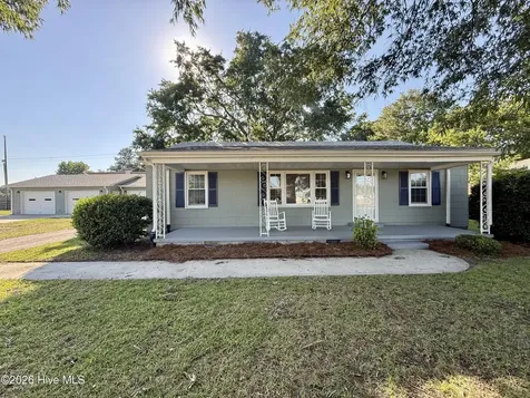 161 Walhurst Avenue Chocowinity NC 27817