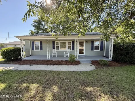 161 Walhurst Avenue Chocowinity NC 27817