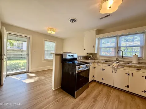 161 Walhurst Avenue Chocowinity NC 27817