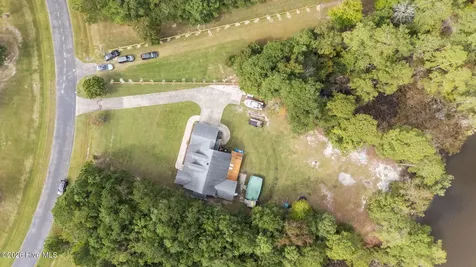 75 Seaview Court Bath NC 27808