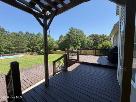 209 Middle Ridge Drive Hubert NC 28539