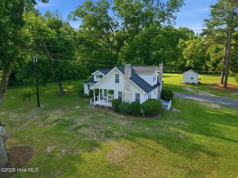 2704 Farm Life School Road Carthage NC 28327