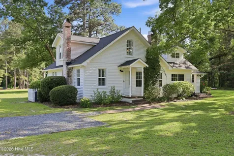 2704 Farm Life School Road Carthage NC 28327