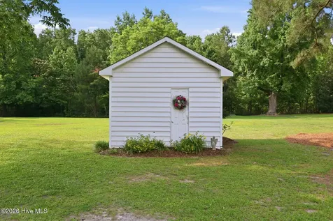 2704 Farm Life School Road Carthage NC 28327