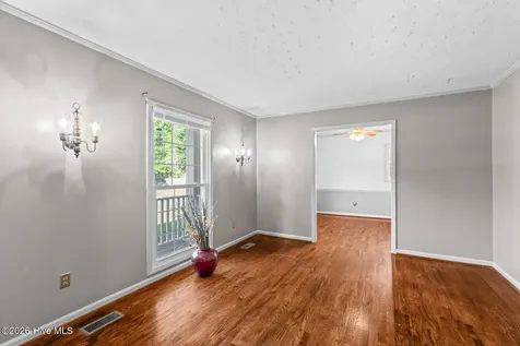 6 Laran Road Jacksonville NC 28540
