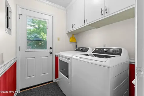 6 Laran Road Jacksonville NC 28540