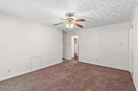 6 Laran Road Jacksonville NC 28540