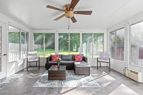 6 Laran Road Jacksonville NC 28540