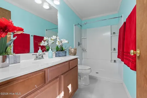 6 Laran Road Jacksonville NC 28540