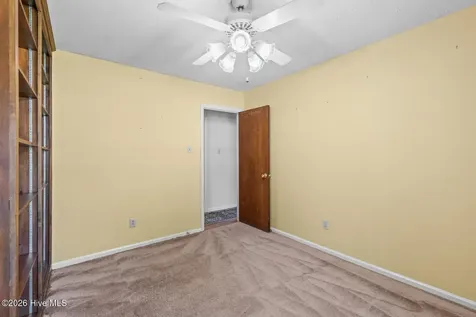 6 Laran Road Jacksonville NC 28540