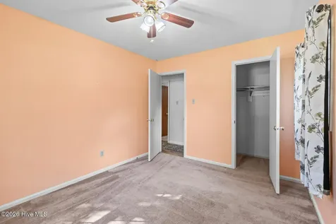 6 Laran Road Jacksonville NC 28540
