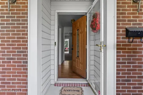 6 Laran Road Jacksonville NC 28540