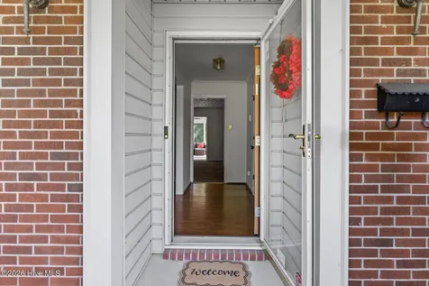 6 Laran Road Jacksonville NC 28540