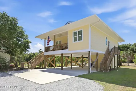 7205 Sound Drive Emerald Isle NC 28594