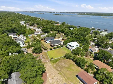 7205 Sound Drive Emerald Isle NC 28594