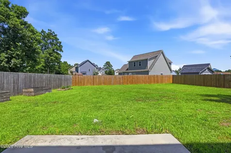 203 Broadleaf Drive Jacksonville NC 28546