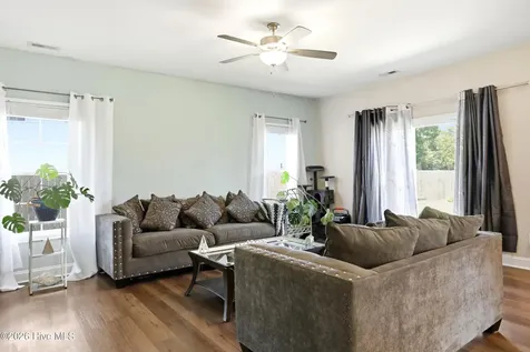 203 Broadleaf Drive Jacksonville NC 28546